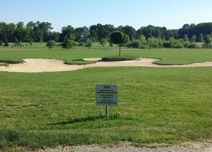 Apartma Tr 43 アパート